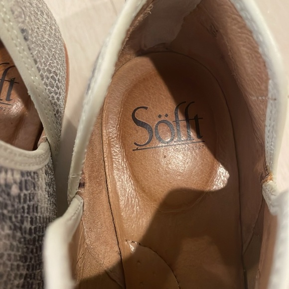 SOFFT Abena Snake Print taupe Leather Ankle Bootie 7.5 - Picture 4 of 12